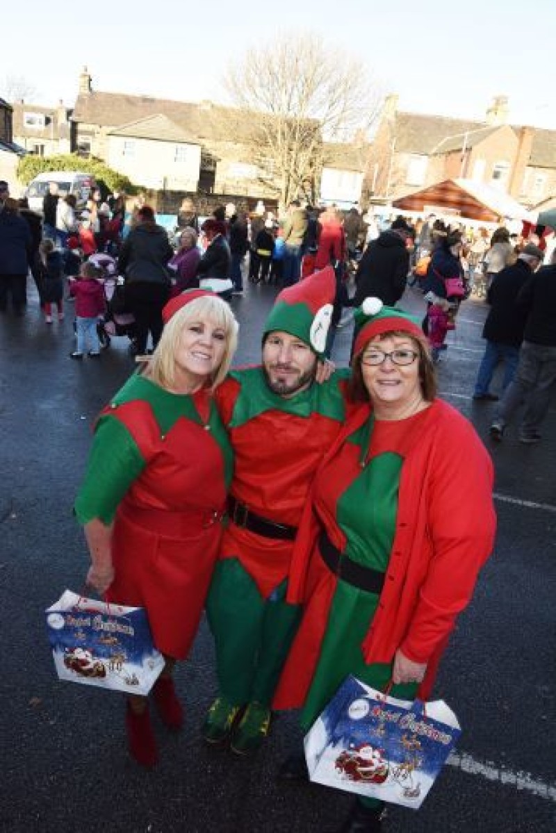 Main image for Hundreds flock to first ever Cudworth Christmas market