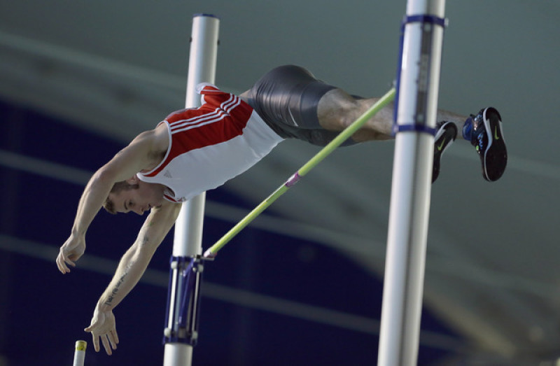 Main image for Flying Cutts overcomes illness to add indoor title to British record
