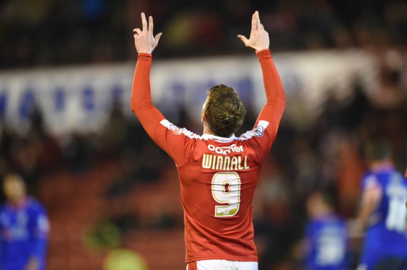 Main image for Winnall keeps Reds in hunt
