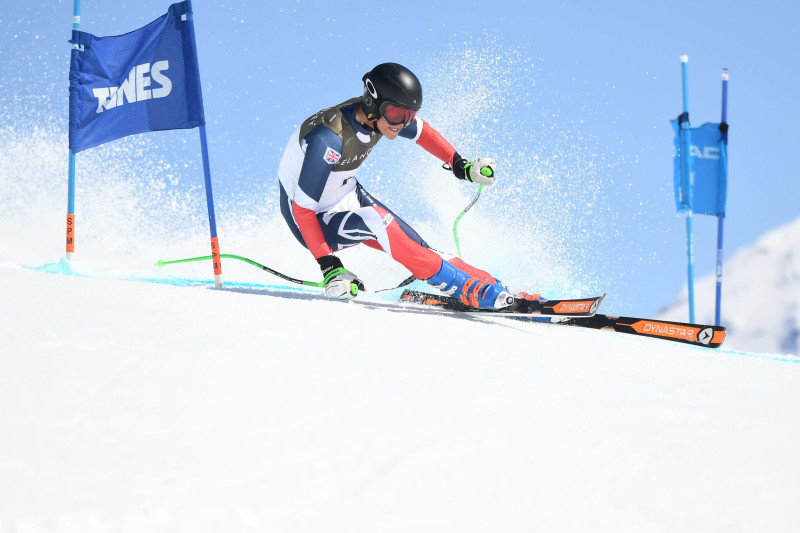 Main image for Skiing sensation from Gawber wins title at British Championships
