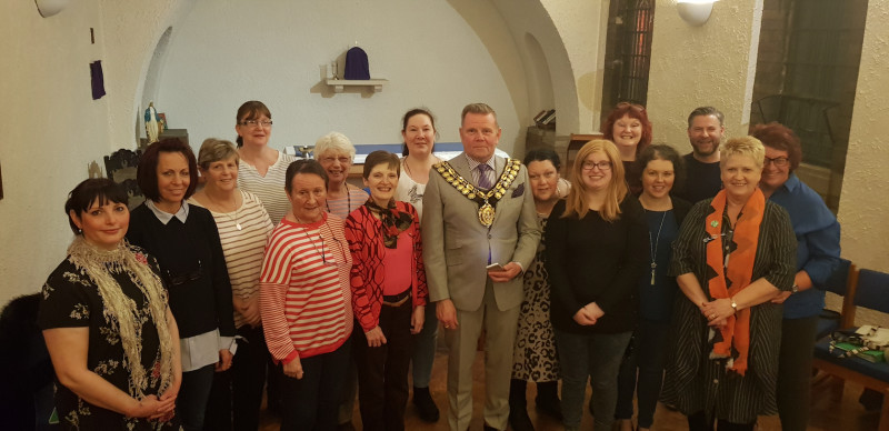 Main image for Mayor makes special visit to singers