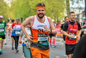 Oliver’s army cheers him on to London Marathon finish Image