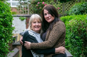 FRIENDS FOREVER: Bev Farnsworth and Lisa Chapman. Picture Shaun Colborn PD093098