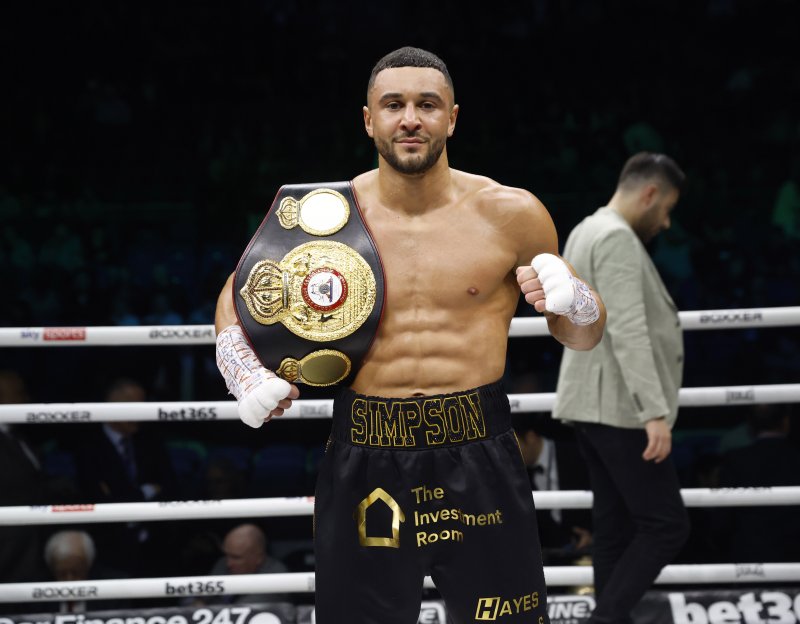 Main image for Boxer Simpson wins at O2