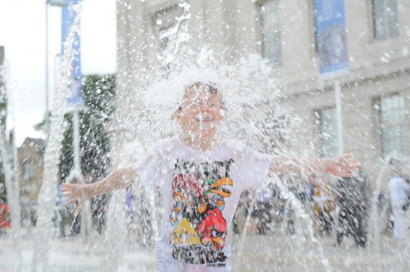 Main image for Children delighted with town hall fountains