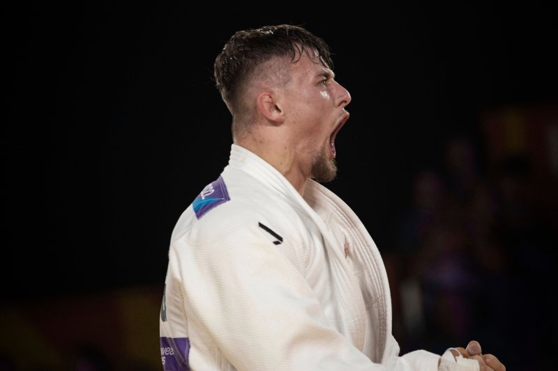 Main image for Moorhead wins Commonwealth gold