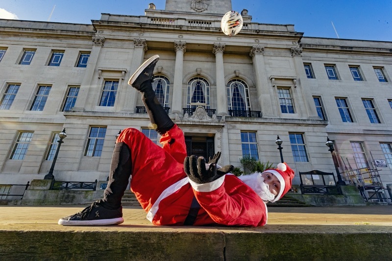Main image for Football freestyler spreads festive cheer...