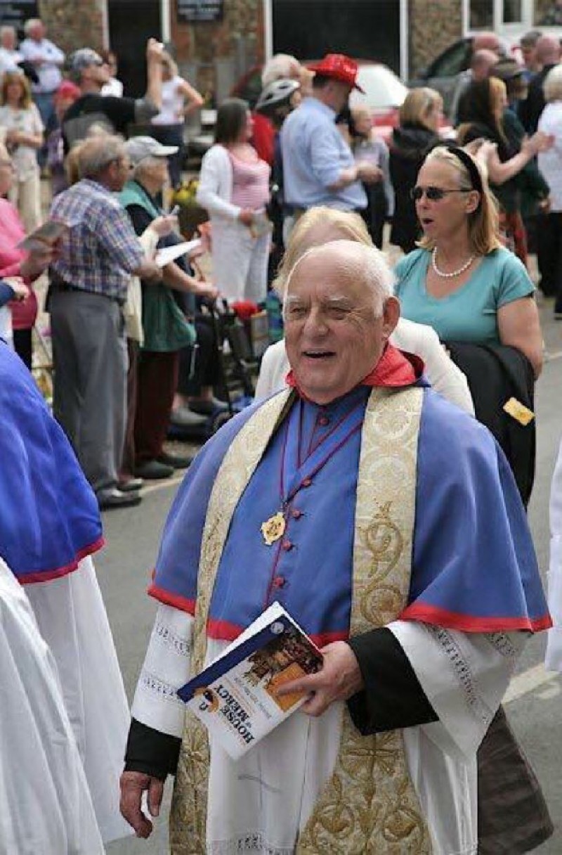 Main image for Tributes paid to priest, 84