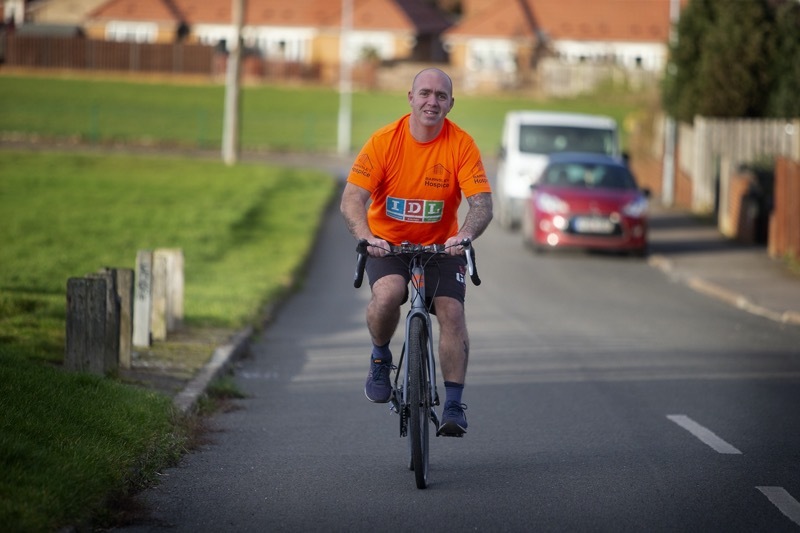 Main image for 900-mile cycling challenge for Gavin