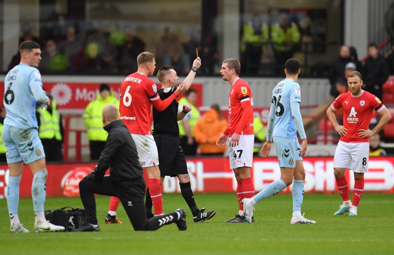 Main image for Red card doesn't stop Barnsley picking up three points