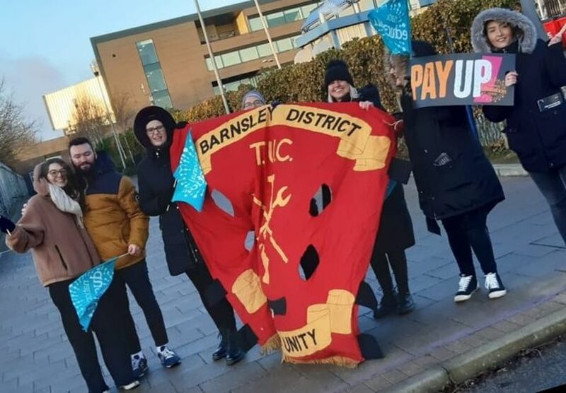 Picket line at Kirk Balk.