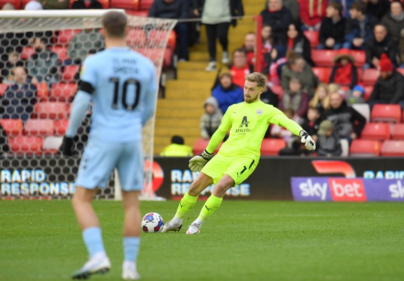 Main image for Loanee 'keeper Isted excited to play for Reds