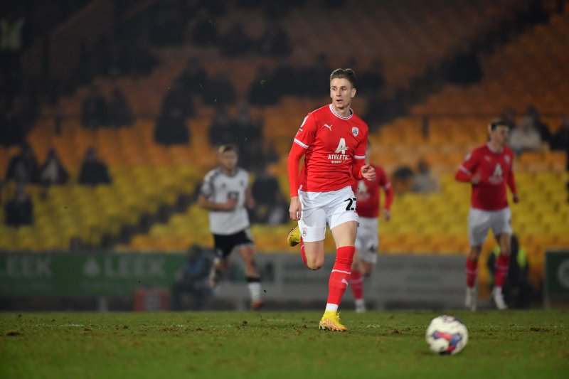 Main image for New Barnsley striker wants second successive promotion