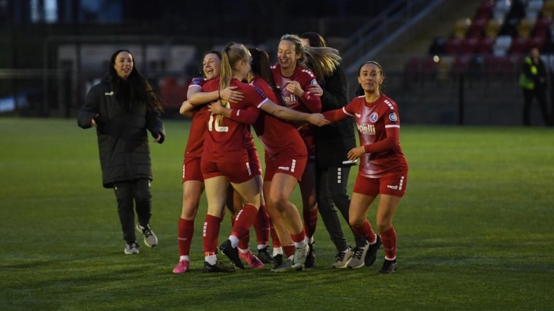 Main image for Barnsley WFC into semi-final after shoot-out success