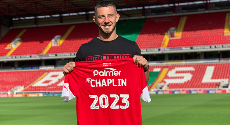 Main image for Chaplin becomes Reds' tenth summer signing