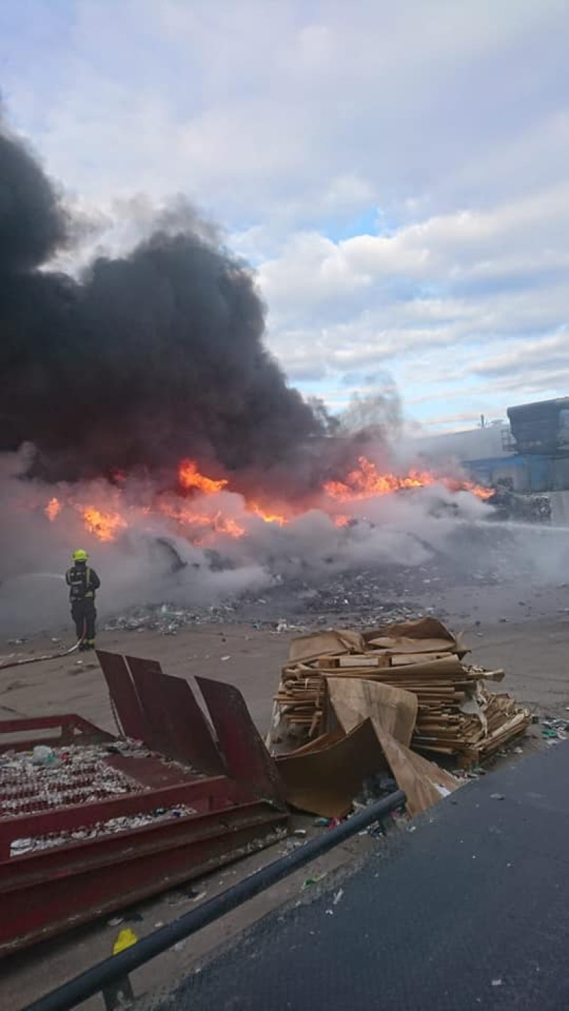 Main image for Fire at Wath recycling plant