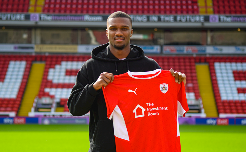 Main image for Reds sign Oulare