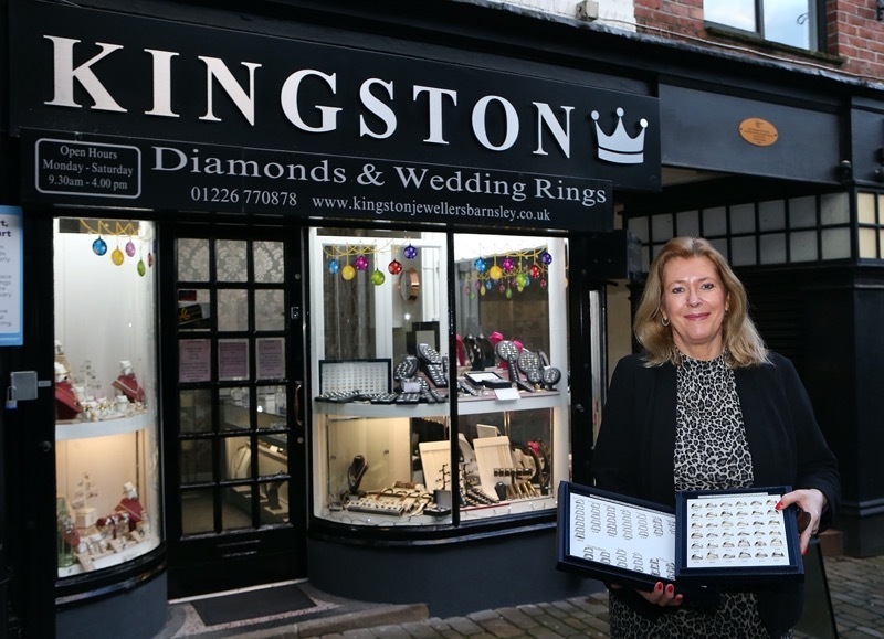 Main image for Town centre jeweller marks 40th anniversary