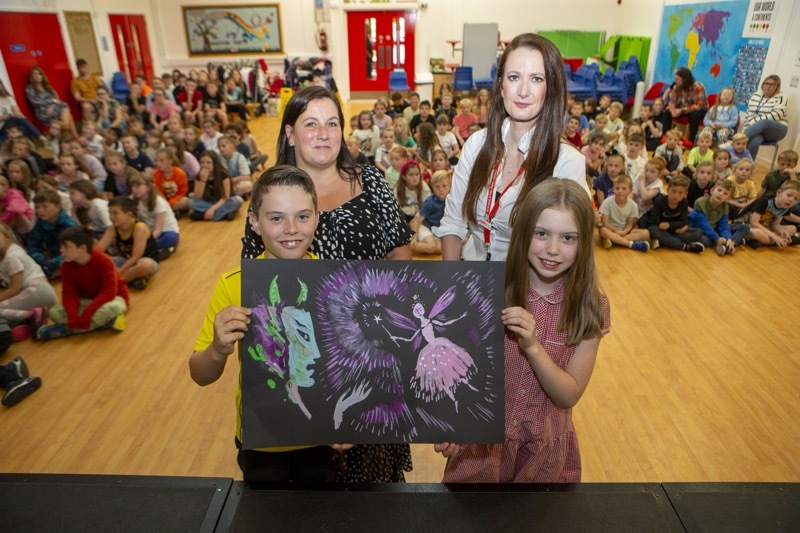 Awarded Artwork: Hemmingfield Ellis school has been presented with some special artwork following the schools interest shown in a craft show held at the heritage centre with Mrs Brinkley, mrs wood. Neive and Thomas. Picture Shaun Colborn PD092349