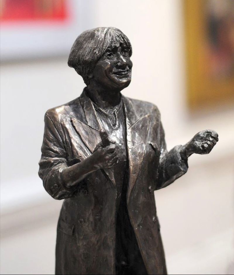 Main image for Sculptor’s tribute to Victoria Wood in final stages