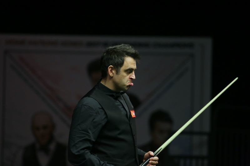 Main image for Snooker star Ronnie blasts Barnsley
