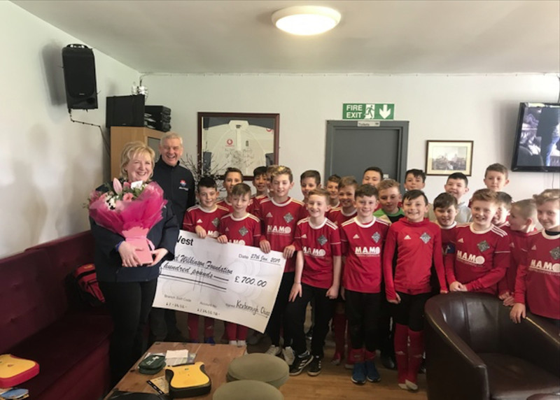 Main image for Youngsters raised cash for defibrillator
