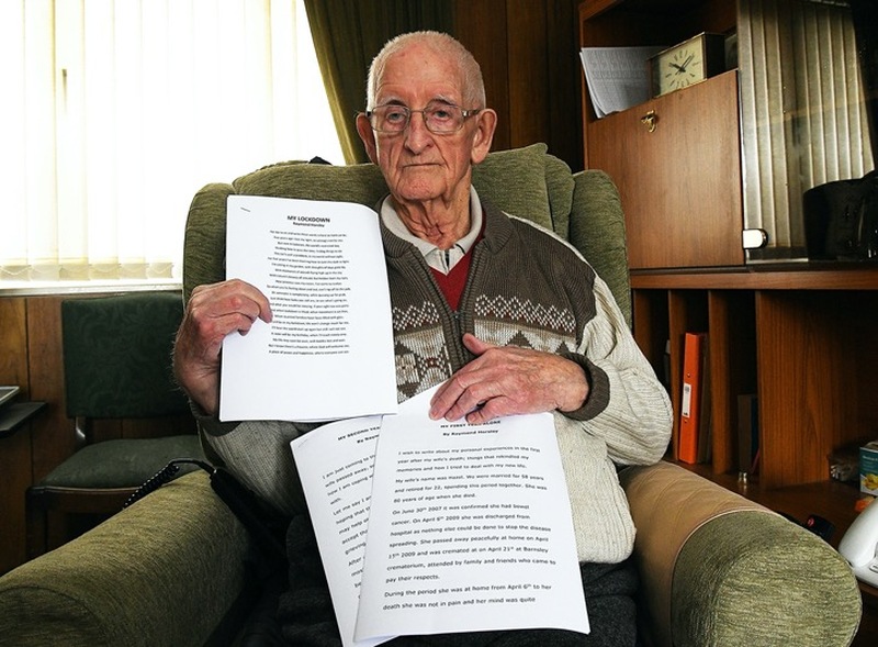 LONELY POET: Athersley’s Raymond Horsley.  Picture: Wes Hobson.  PD091925.