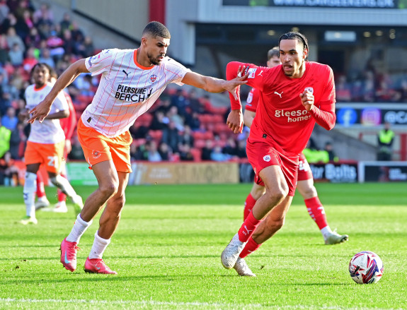 Barnsley beaten comfortably by Blackpool in 3-0 loss Image