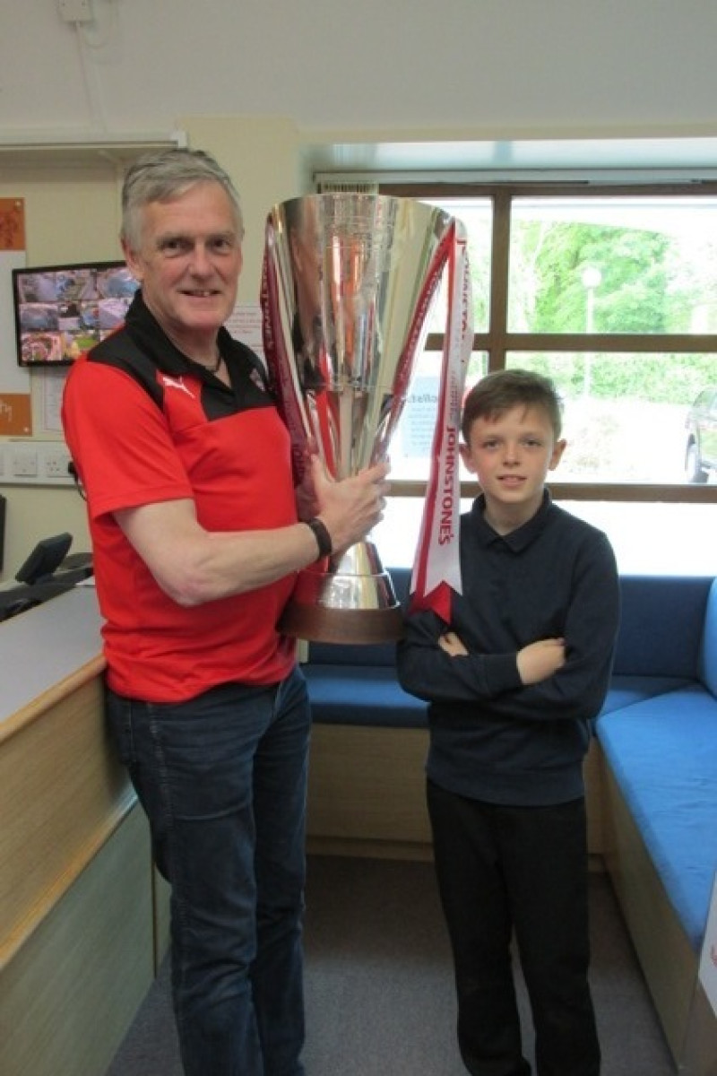 Main image for Johnstone's Paint Trophy visits Barnsley Hospice