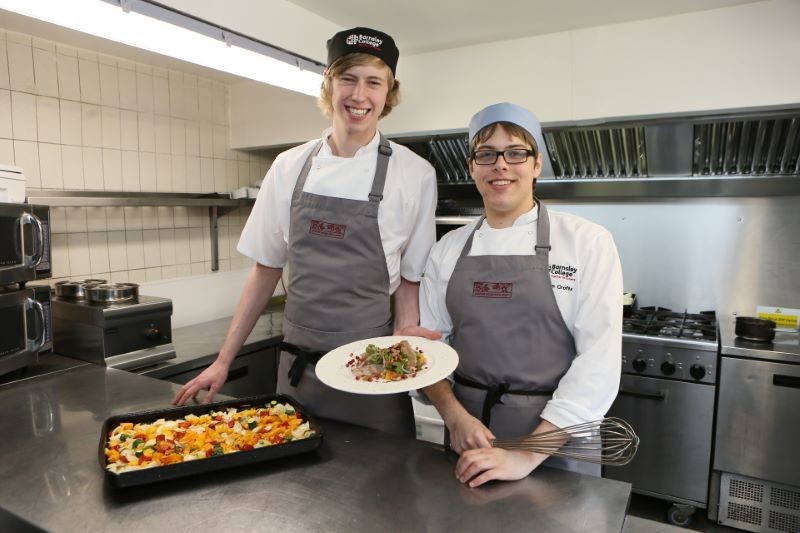 Main image for Teenage chefs enjoy crowning achievement with Windsor visit