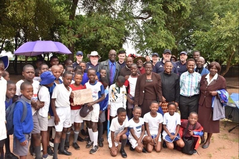 Main image for Cricket club steps in to help hungry Zimbabwean kids
