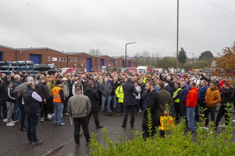 Main image for Hundreds of ex-employees protest at site