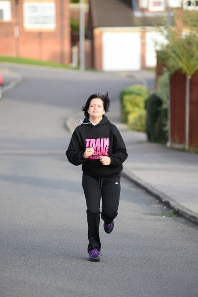 Main image for Amputee mum to run for charity