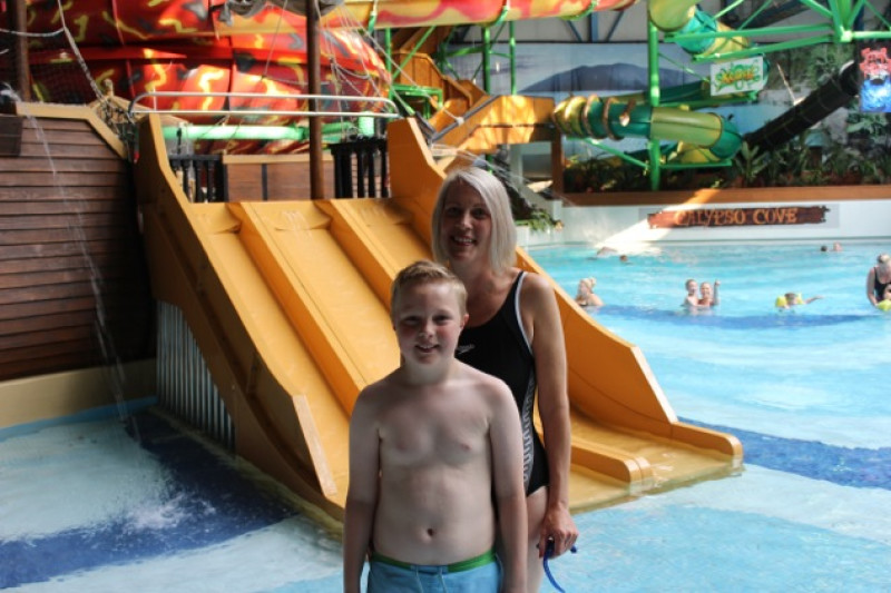 Main image for Local mum praises swimming after cancer recovery