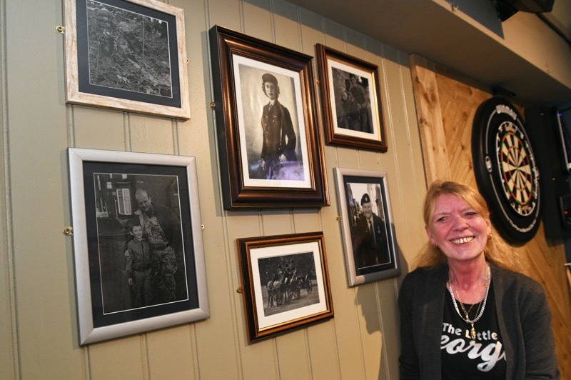 Main image for Tribute to local war heroes unveiled at pub