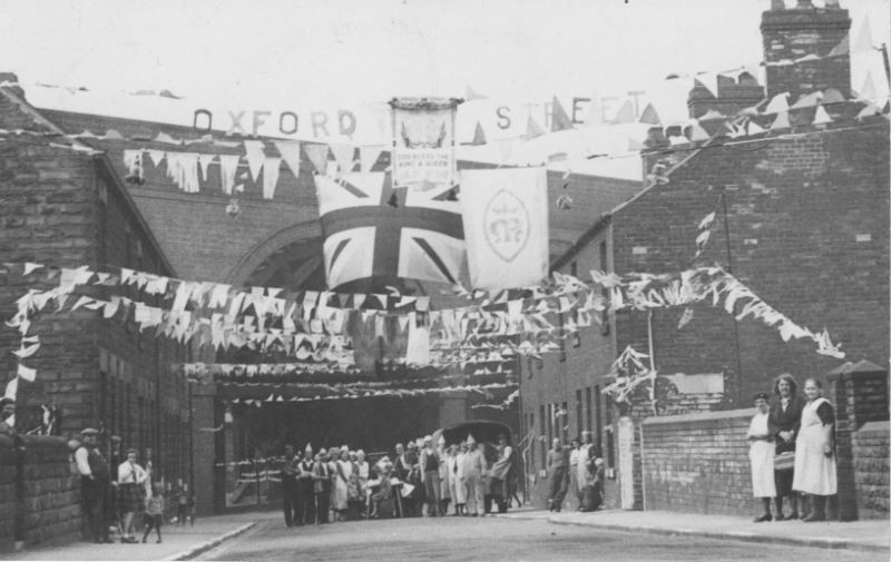 Main image for Town turned out for 1935 silver jubilee