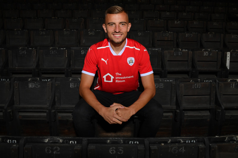 Main image for Polish defender moves to Oakwell